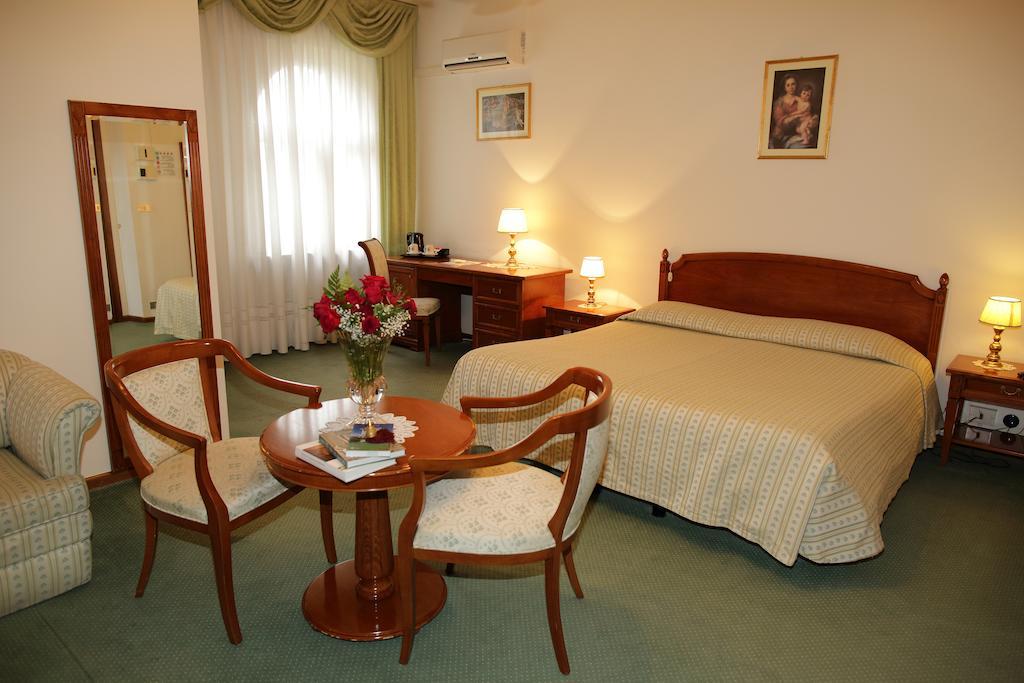 Locanda Al Castello Wellness Resort Cividale del Friuli Pokoj fotografie